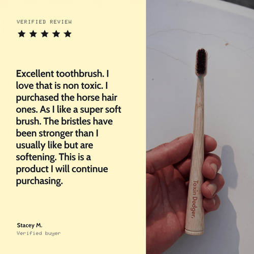 Brosse à dents à poils naturels — manche en bambou (boîte de 4)